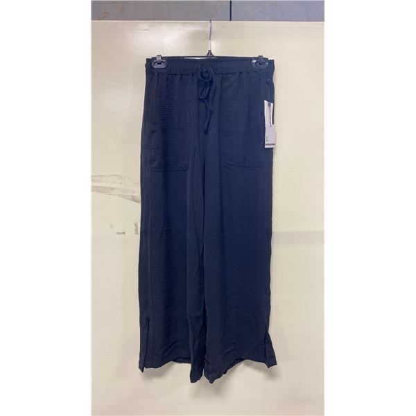 BOX OF JULES & LEOPOLD ASSORTED BLACK PULL ON WIDE LEG CROP CAPRI PANTS