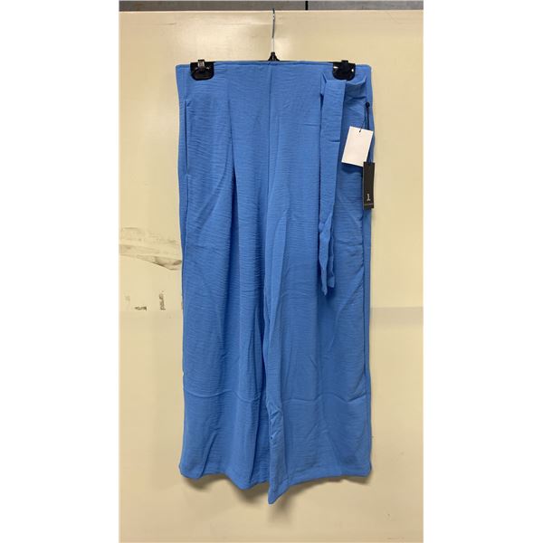 BOX OF JULES & LEOPOLD ASSORTED POOL SIDE PULL ON WIDE LEG CROP CAPRI PANTS