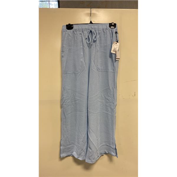 BOX OF JULES & LEOPOLD ASSORTED LIGHT BLUE PULL ON WIDE LEG CROP CAPRI PANTS