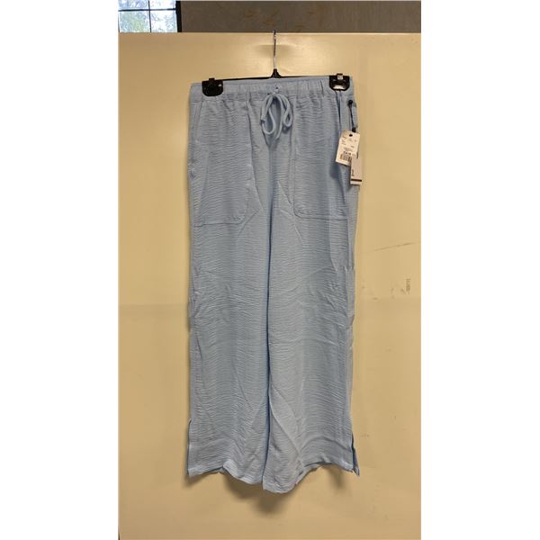 BOX OF JULES & LEOPOLD ASSORTED LIGHT BLUE PULL ON WIDE LEG CROP CAPRI PANTS