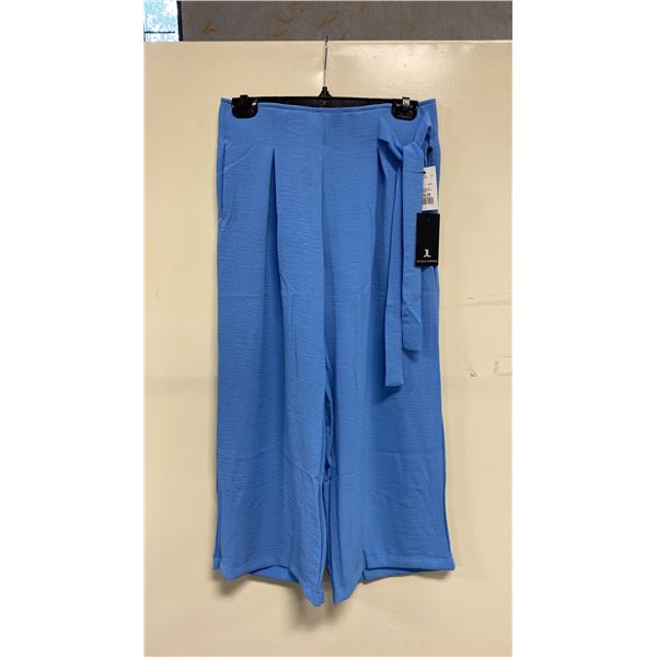 BOX OF JULES & LEOPOLD ASSORTED POOL SIDE PULL ON WIDE LEG CROP CAPRI PANTS