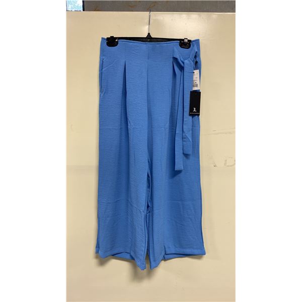 BOX OF JULES & LEOPOLD ASSORTED POOL SIDE PULL ON WIDE LEG CROP CAPRI PANTS