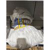 Image 2 : Simmons Queen Down Alternative Blanket, 249 cm x 234 cm