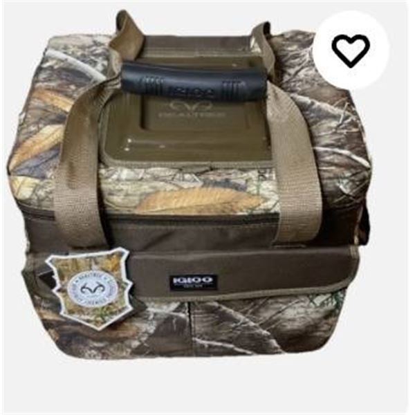 Igloo Realtree Edge Square Cooler Bag with 30-Can Capacity