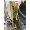 Image 1 : Lot of 12 Artificial Bamboo Stems, 25x109cm, Green