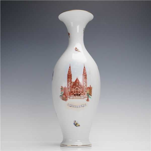 Herend Porcelain Vase, Rothschild Bird