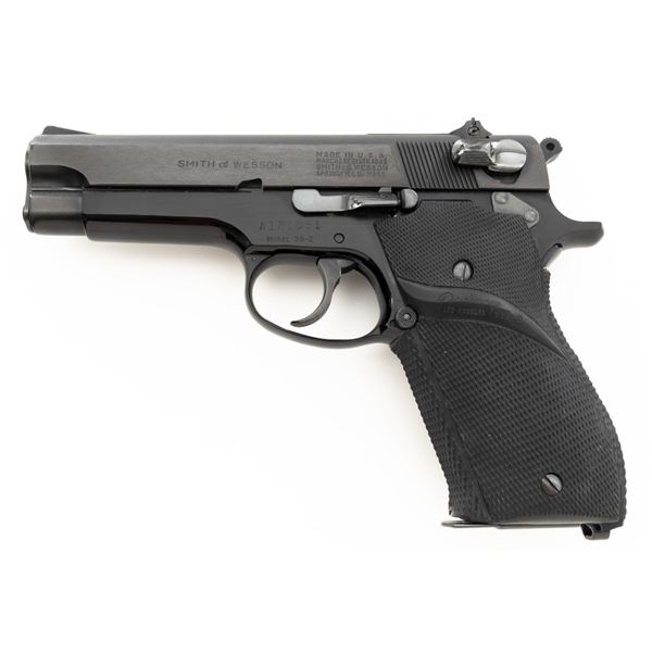 Smith & Wesson Model 39-2 Semi-Automatic Pistol