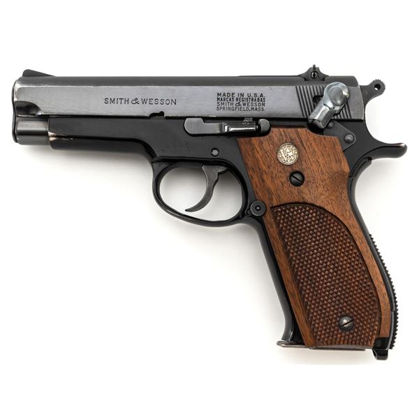 Smith & Wesson Model 39 Semi-Automatic Pistol
