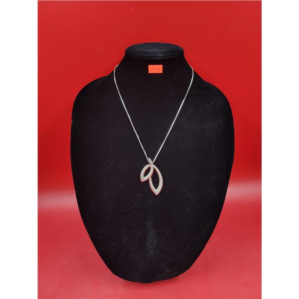 925 Sterling Chain w/ Pendant