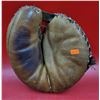 Image 1 : VTG Baseball Catcher's Mitt