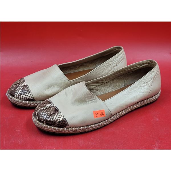 Betiece Happy Feet Snake Print Shoes
