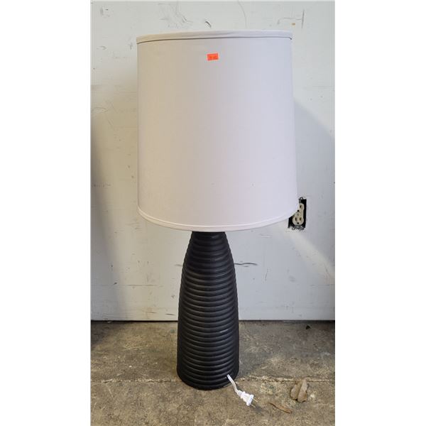 Black Ribbed Table Lamp w/ Shade