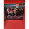 Image 2 : Batman vs. Superman Canadian Lenticular Coin & Trading Card Set