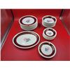 Image 1 : Sovereign Potters Earthenware 22 Kt. Gold Dishes Made in Canada
