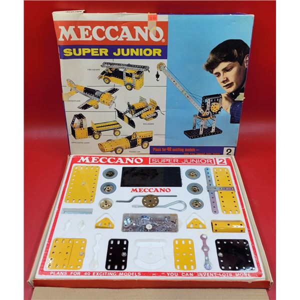VTG Meccano Super Junior Building Set