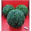 Image 1 : 3 Boxwood Topiary Balls w/ Lights