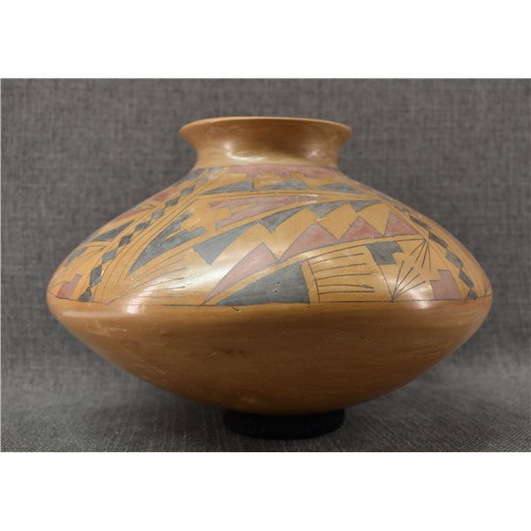 MATA ORTIZ POTTERY OLLA (B SOTO)