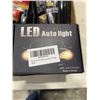 Image 2 : 10 NEW PL PREMIUM CONSTRUCTION ADHESIVE AND NEW AUTO LIGHTS