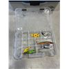 Image 2 : TOTE W/ TACKLET BOX AND FISHING LURES