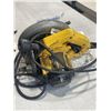 Image 3 : DEWALT CIRCULAR SAW DW364  WORKING