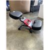 Image 2 : ERGONOMIC KNEELING STOOL AND STEP STOOL