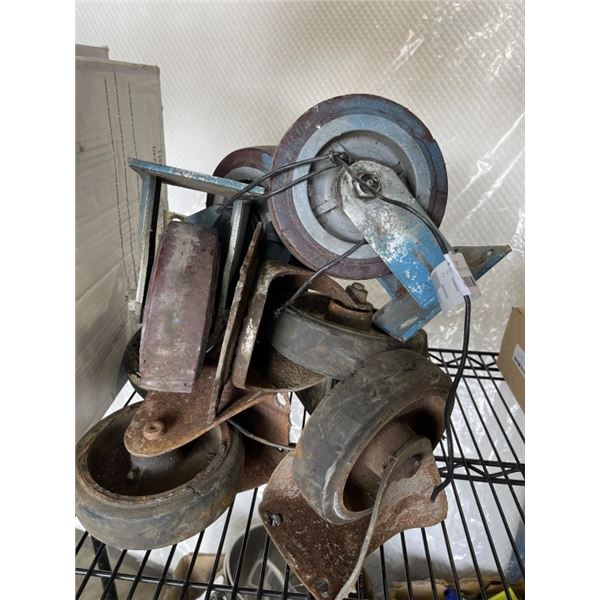 LOT OF LARGE CASTERS