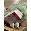 Image 2 : CLOTH, LIGHT BULBS & DVDS MISCELLANEOUS LOT OF CHAIN STEERING WHEEL, MAGIC CLOTH, LIGHT BULBS & DVDS