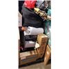 Image 2 : PALLET OF ABANDONDED AUCTION ITEMS