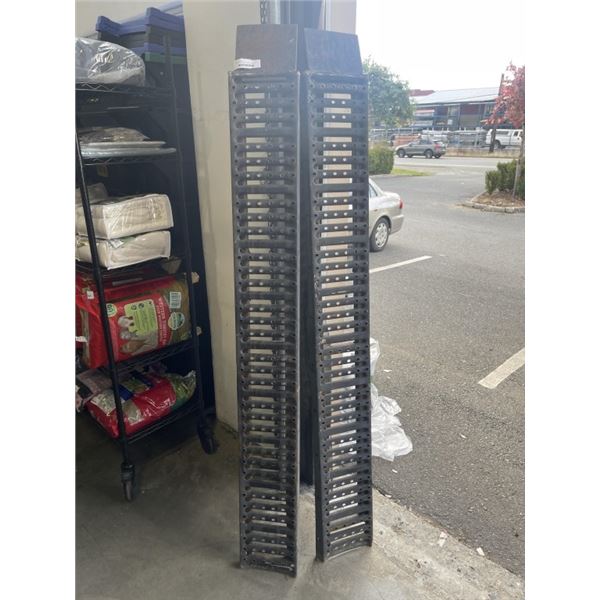 PAIR OF 80 INCH BLACK METAL LOADING RAMPS