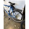 Image 2 : BLUE ROCKHOPPER BIKE