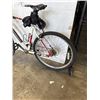 Image 2 : BLACK AND RED TREK BIKE