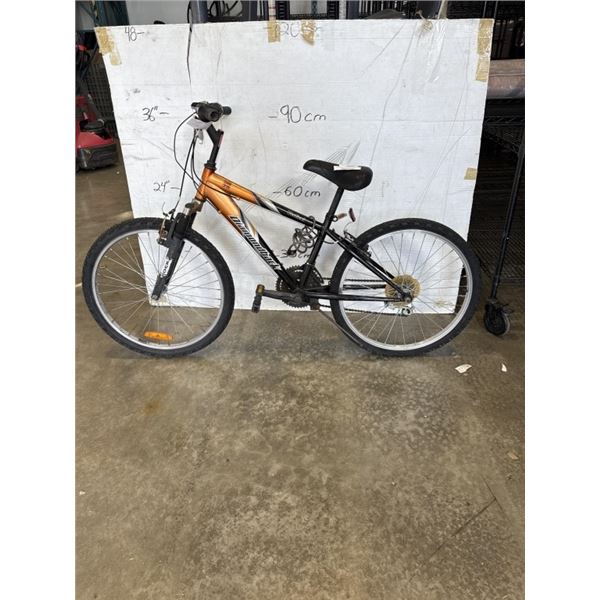 ORANGE AND BLACK DIAMONDBACK BIKE