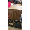 Image 2 : STORAGE FOOT STOOL WITH INFLATABLES AND NEW KIDS BEACH TOYS