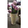 Image 2 : SALTON ELECTRIC KETLE AND ARTIFICIAL FLORAL ARRANGEMENT