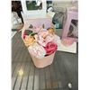 Image 3 : 2 NEW ROSE BATH SOAP BASKETS WITH GIFT CARD