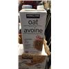 Image 2 : 4 CONTAINERS OF OAT MILK AND CASE OF QUAKER QUICK OATS