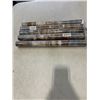 Image 2 : 5 NEW ROLLS OF HOME VINYL ROLL COVERING, 236 INCH X 17 INCH EACH