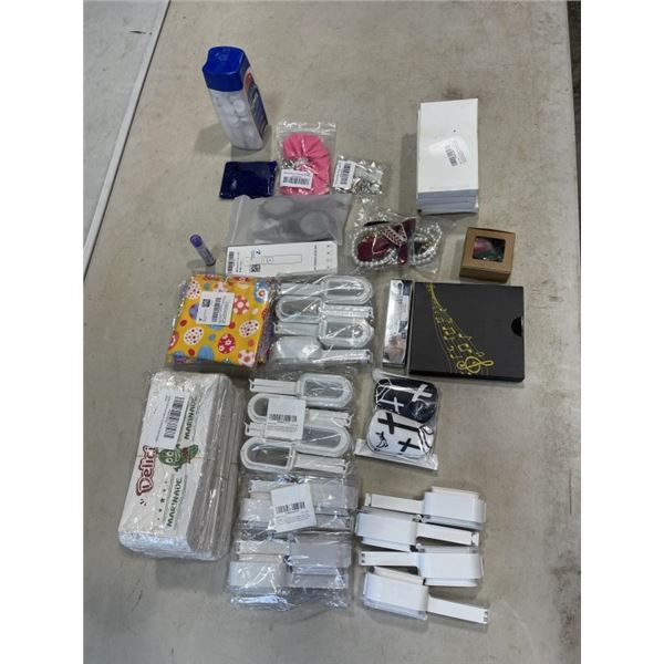 ASSORTED AMAZON OVERSTOCK, ALL NEW ITEMS, JEWELLERY AND KEYCHAINS, TUMS, PRESENTATION PEN ETC