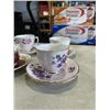 Image 2 : 6 ANTIQUE CUP AND SAUCERS