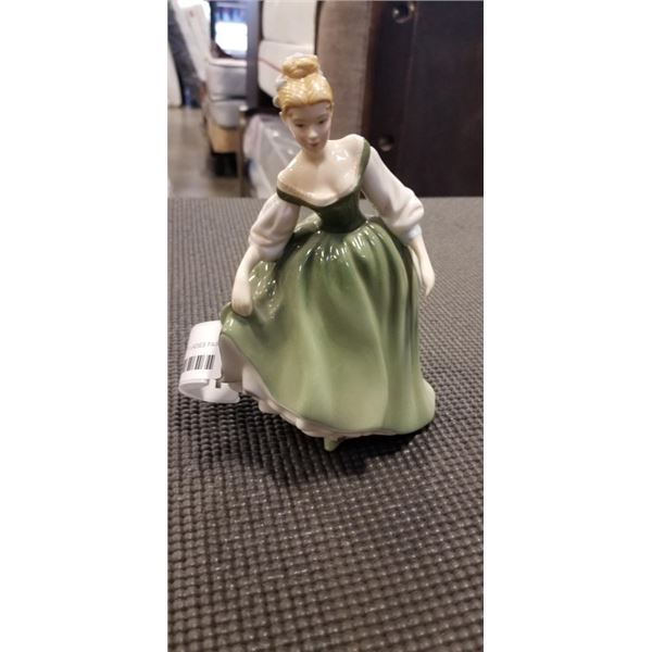 ROYAL DOULTON PRETTY LADIES FAIR LADY