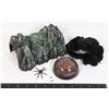 Image 1 : GIANT CAVE SPIDER WIRE LEGS OF WHICH CAN BE