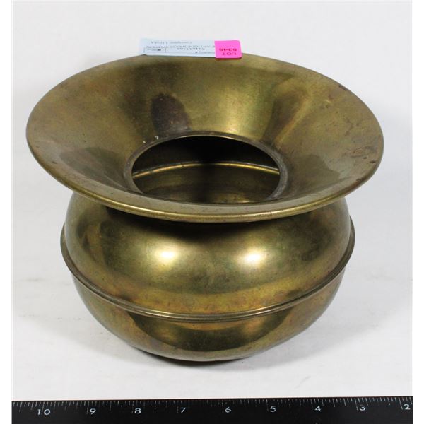 VINTAGE ANTIQUE BRASS SPITTOON