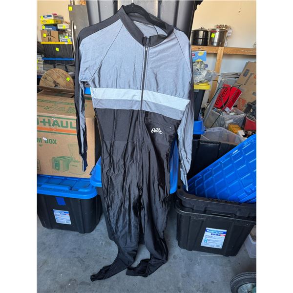 Riding jumpsuit size small small?