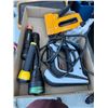 Image 1 : Stapler and flashlights