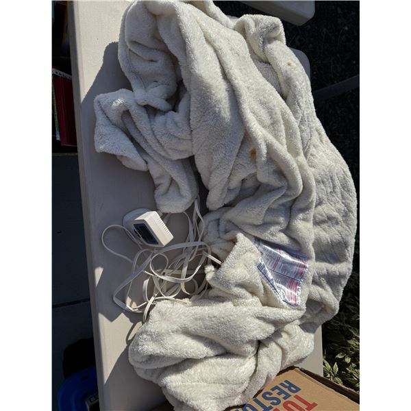 Beauty rest, warming blanket