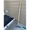 Image 1 : Garden rake