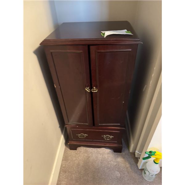 Jewelry cabinet