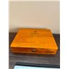 Image 2 : Cigar box and contents