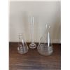 Image 1 : Beakers