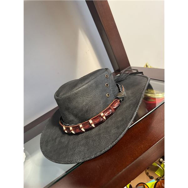 Outback size medium hat